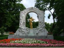 市立公園のヨハン・シュトラウス像
