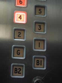 エレベーター　その１