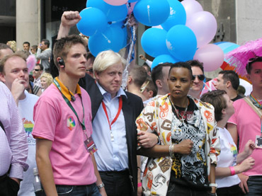ゲイ＆レズビアンの祭典PRIDE ロンドン2008 制服編
