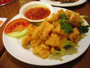 Plamuek Tod Krob Thai fried squid