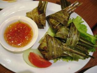 Gai Ho bai toey Chicken in pandan leaf