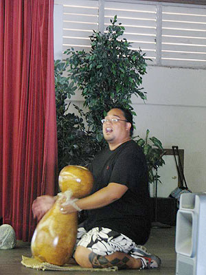 山下マヌーの マヌー式地球の遊び方-フラレッスン