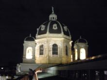H.I.S.ウィーン支店　～ Wien～-夜の博物館屋上