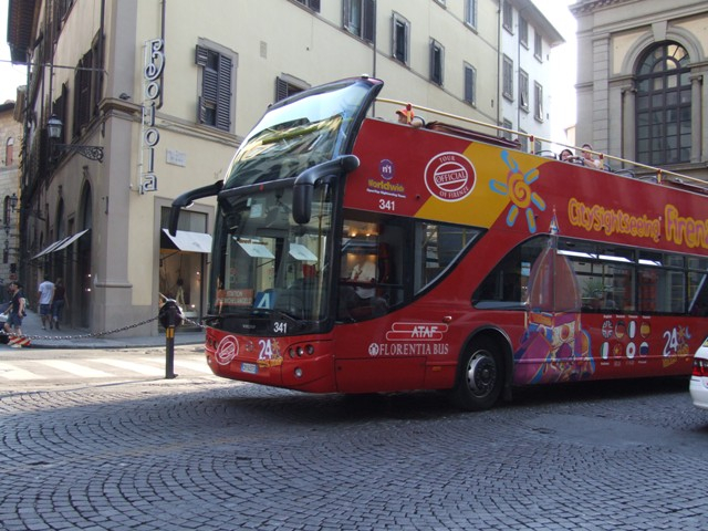 H.I.S.イタリア支店　♪カプチーノ天国♪-cssbusflr