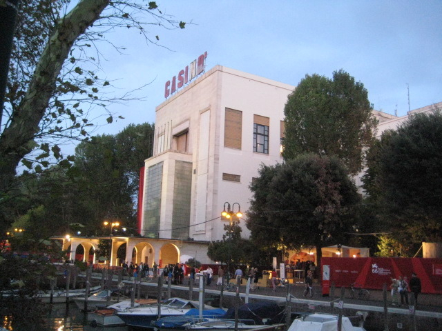 H.I.S.イタリア支店　♪カプチーノ天国♪-Cinema_venezia_04