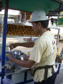 ＊＊H.I.S　カンボジア支店の日記＊＊