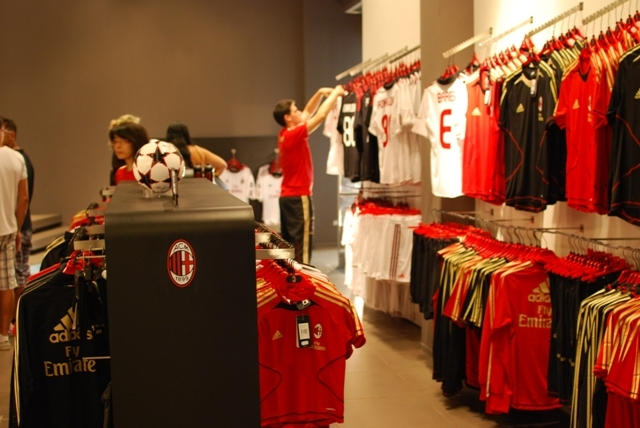 H.I.S.イタリア支店　♪カプチーノ天国♪-AC MILAN 02