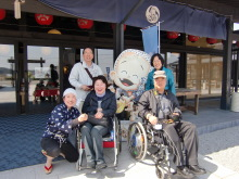 H.I.S.≫車いす又は杖で旅する！「専任添乗員がご案内する・バリアフリー旅なかま」-どじょうすくい　車椅子