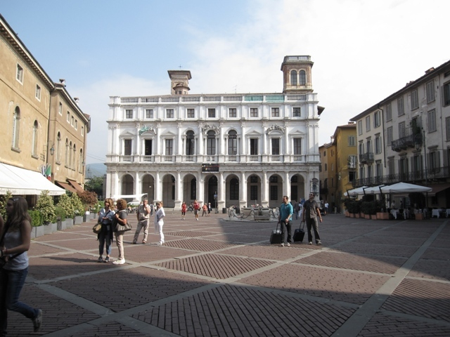 H.I.S.イタリア支店　♪カプチーノ天国♪-Bergamo_02