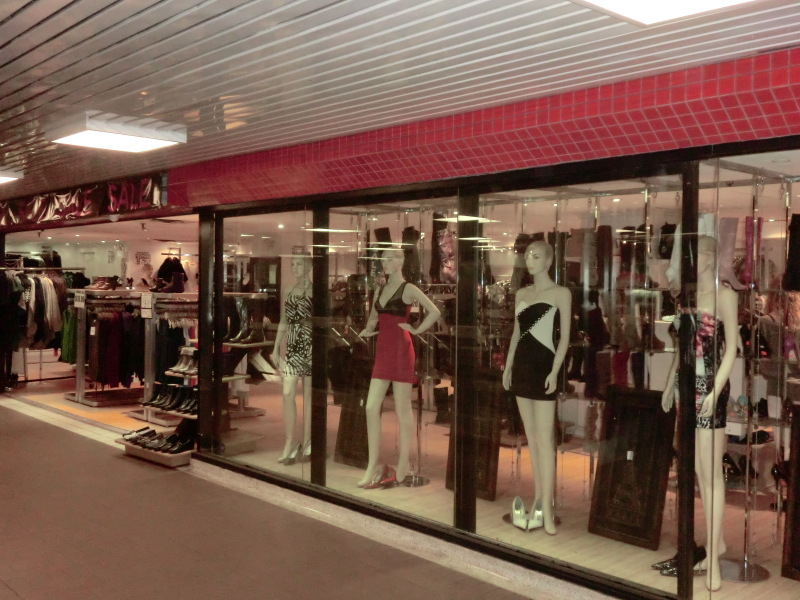 H.I.S.トロント支店  メープルライフ♪