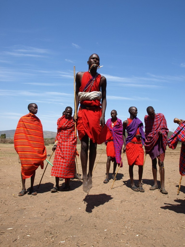 ロシア観光ブログ ケニア探訪紀 マサイ族と一緒にジャンプ