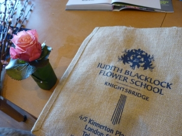 H.I.S.ロンドン雑学講座-英国式アレンジでウェディング用お花のブーケ